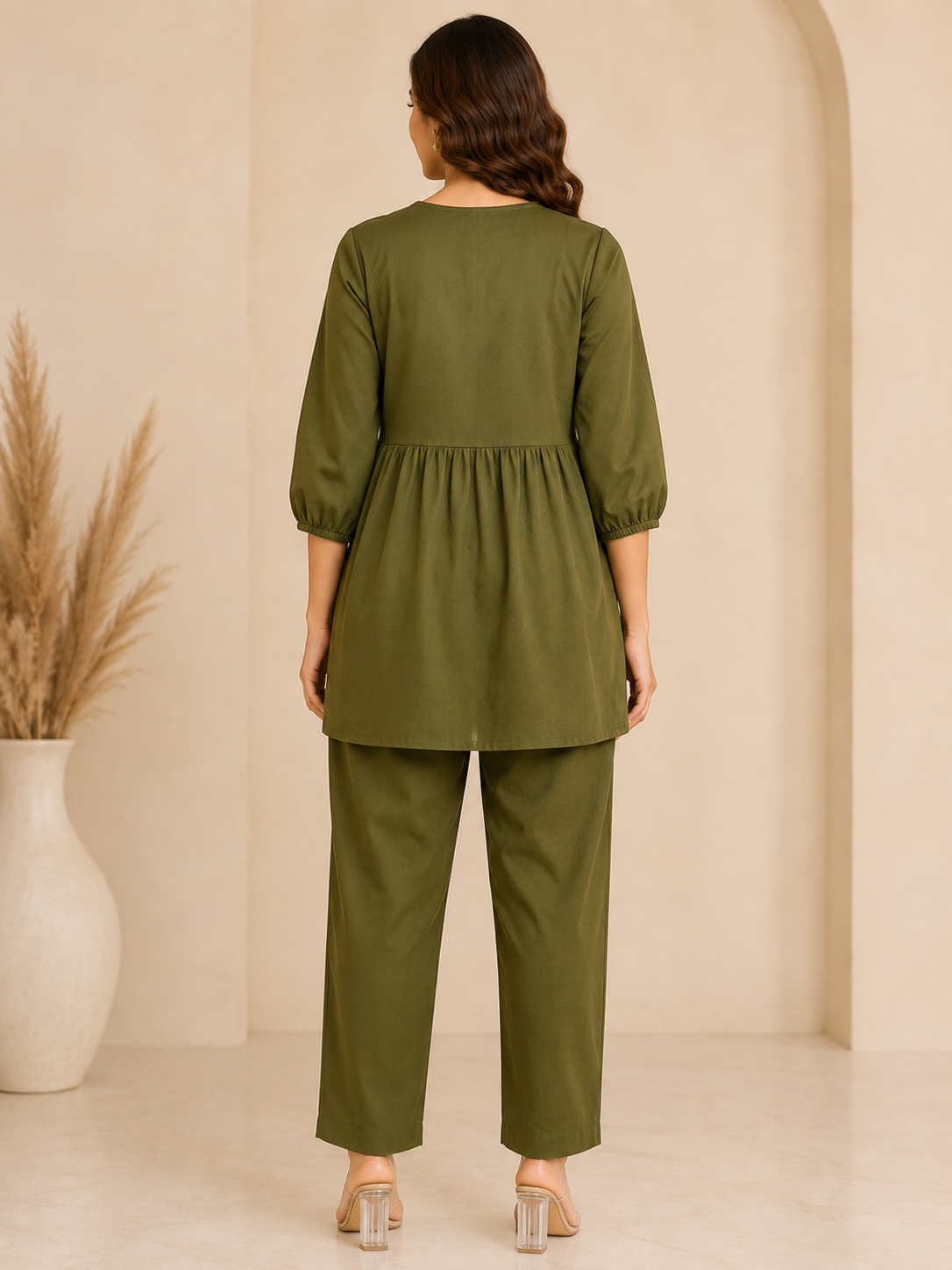 Floral Embroidered Women's Short Kurti Pant Set – Elegant Ethnic Co-Ord