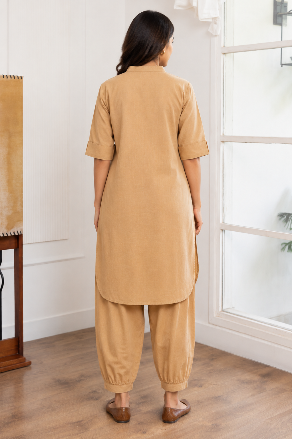 Women's Kurta Set – Mandarin Collar & Cuffed Pants
