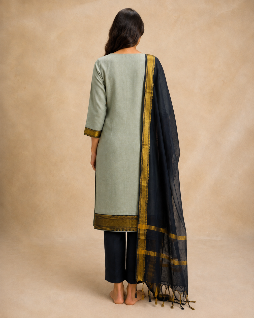 Women’s 3-Piece Kurta Set – Fancy Neck