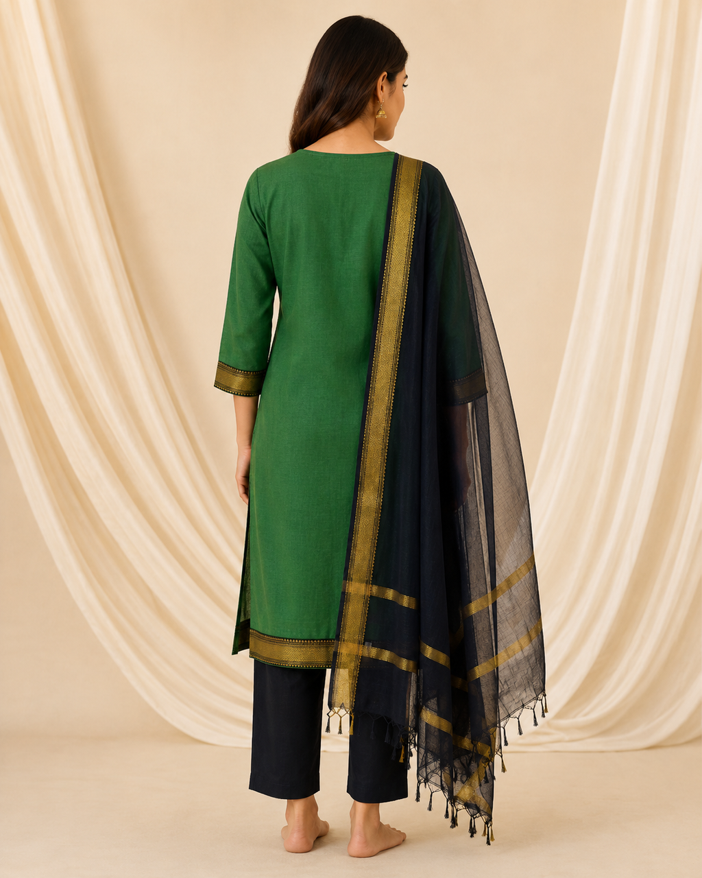Women’s 3-Piece Kurta Set – Fancy Neck